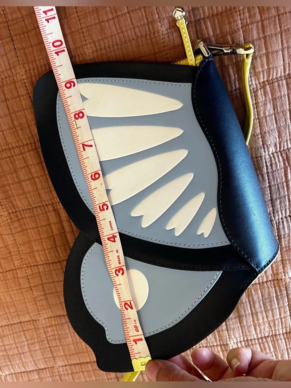 KATE SPADE NEW YORK BONNIE BUTTERFLY CROSSBODY IN BLUE MULTI.
